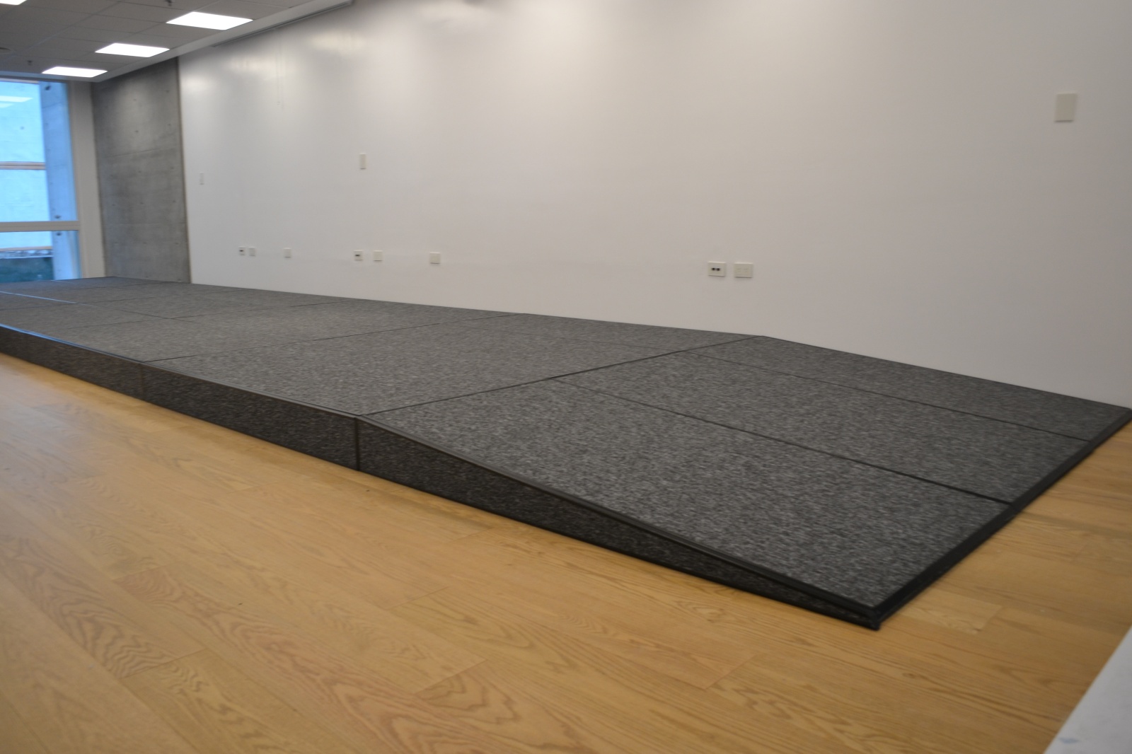 Escenario modular para la Escuela del Teatro Colón